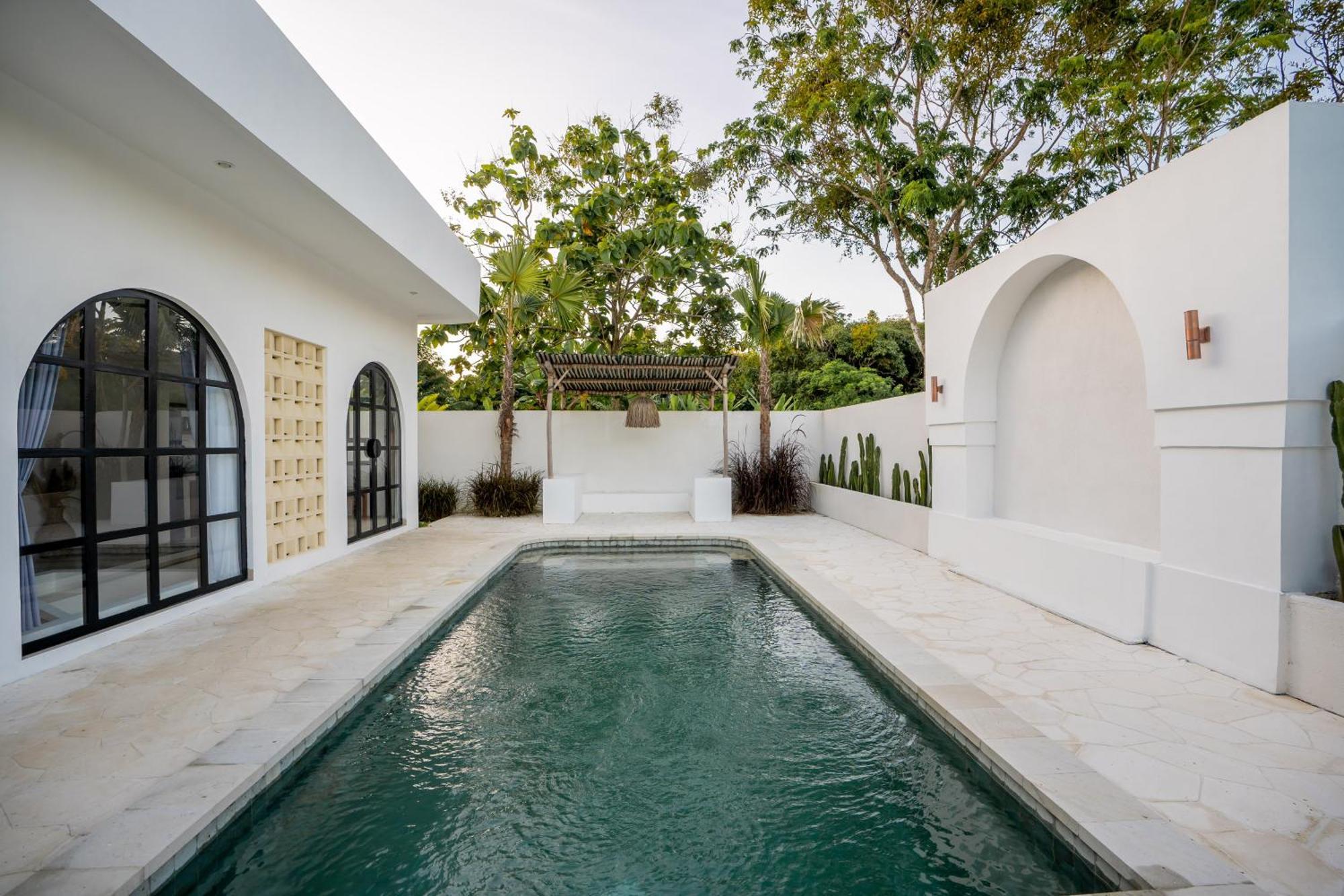 Kanchana Villa *
