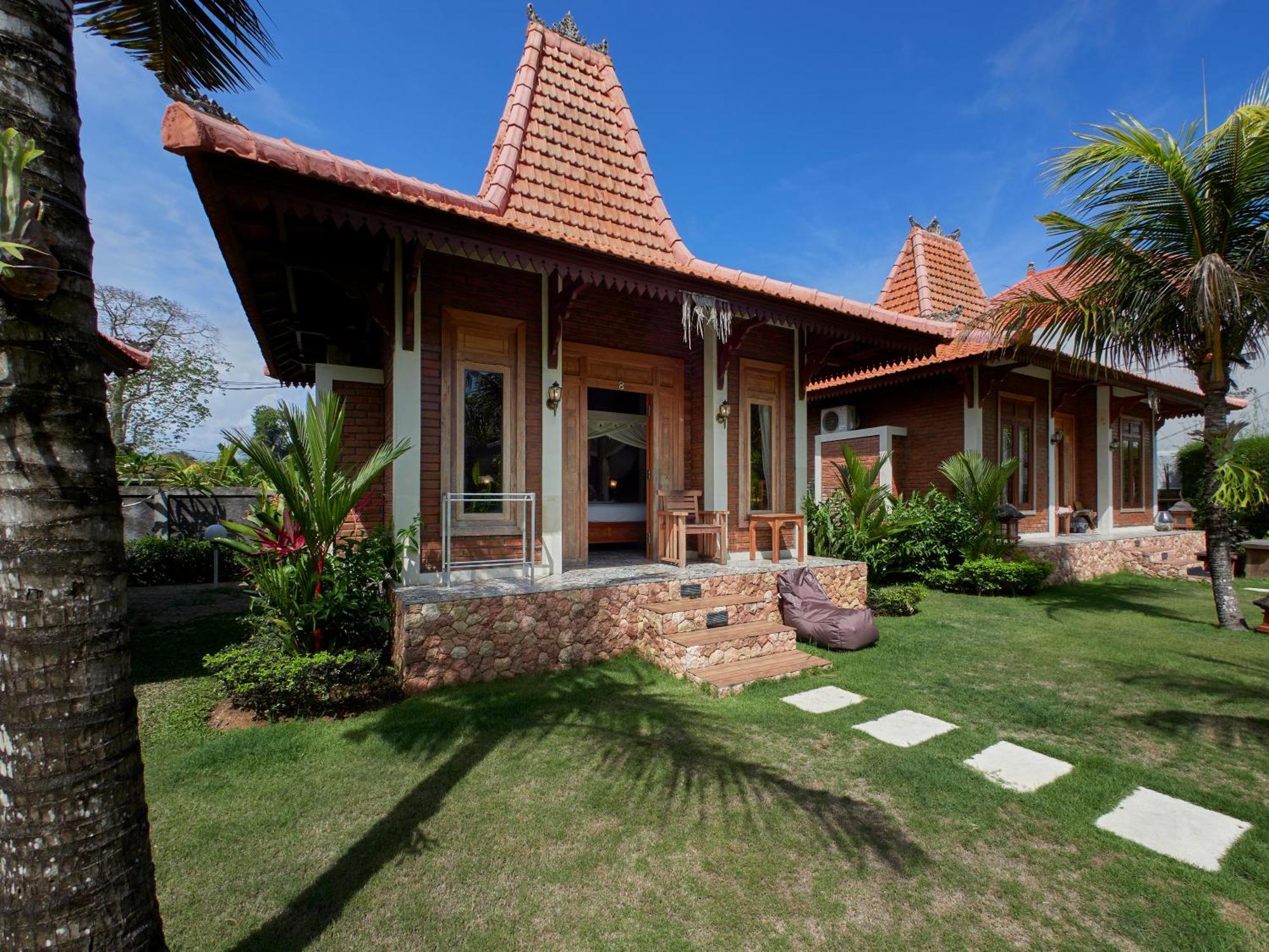 Kanchana * Uluwatu (Bali)